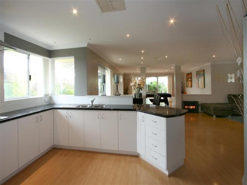 31 Teddington Loop, High Wycombe WA 6057