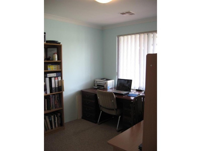 21 Benson Way, High Wycombe WA 6057