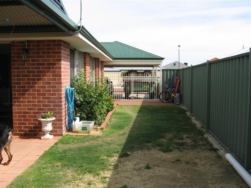 21 Benson Way, High Wycombe WA 6057