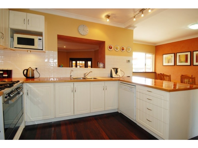 14 Warner Road, High Wycombe WA 6057