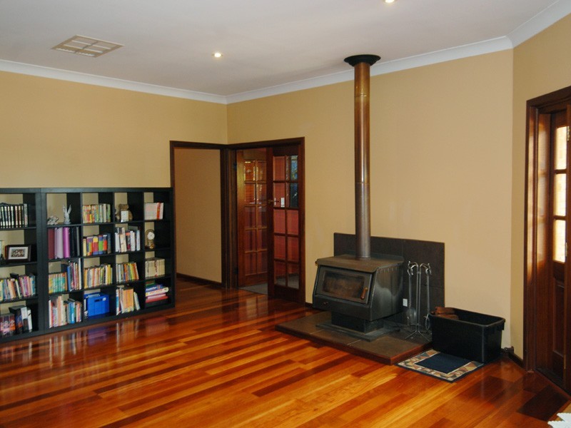 14 Warner Road, High Wycombe WA 6057