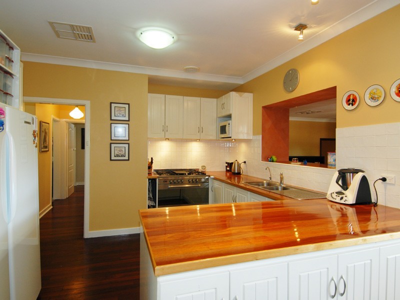 14 Warner Road, High Wycombe WA 6057