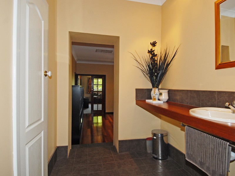 14 Warner Road, High Wycombe WA 6057