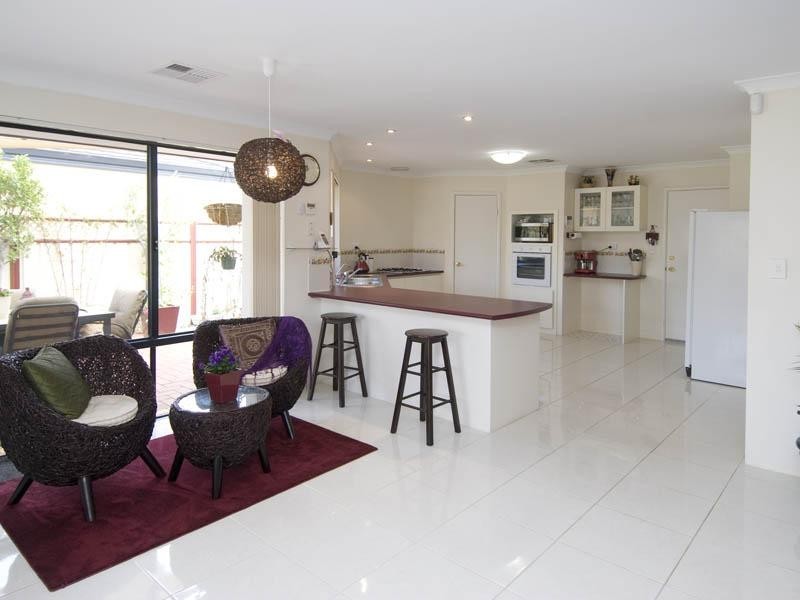 9 Yirrdah Court, Maida Vale WA 6057