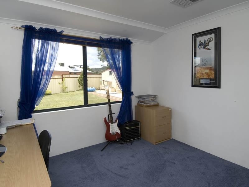 9 Yirrdah Court, Maida Vale WA 6057