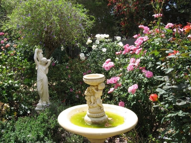 11 Bugendore Street, Maida Vale WA 6057