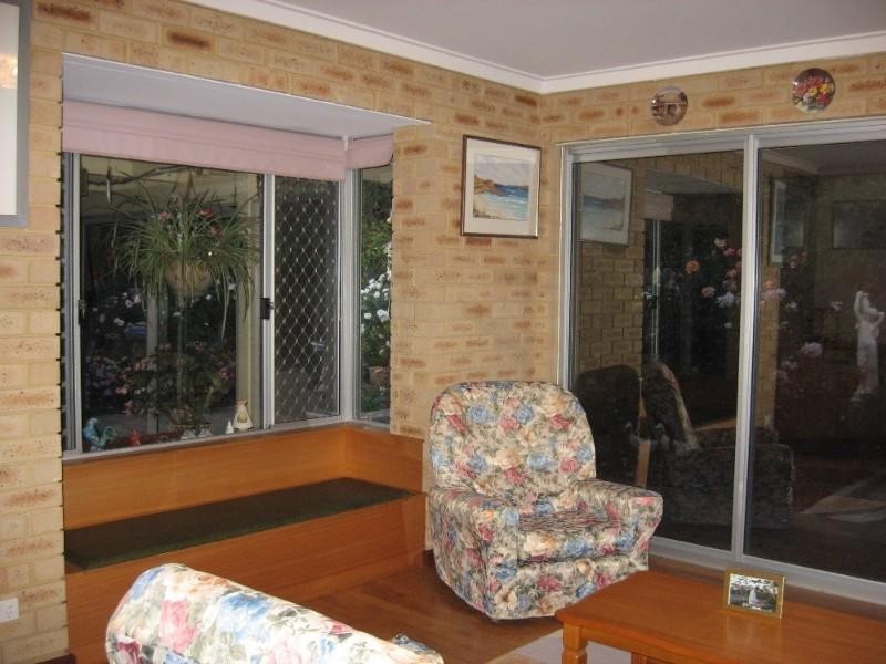 11 Bugendore Street, Maida Vale WA 6057