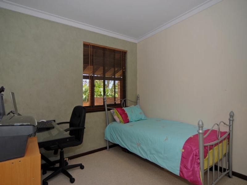 21 Edwards Road, High Wycombe WA 6057