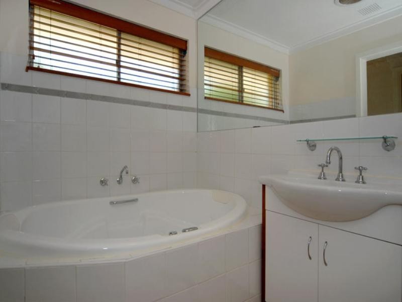 3 Arthur Road, Gooseberry Hill WA 6076