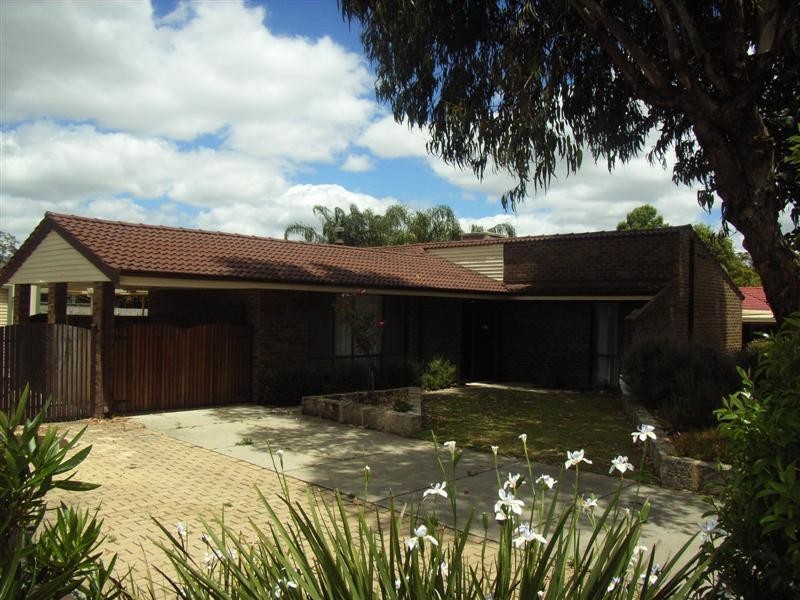 30 Juniper Way, Forrestfield WA 6058