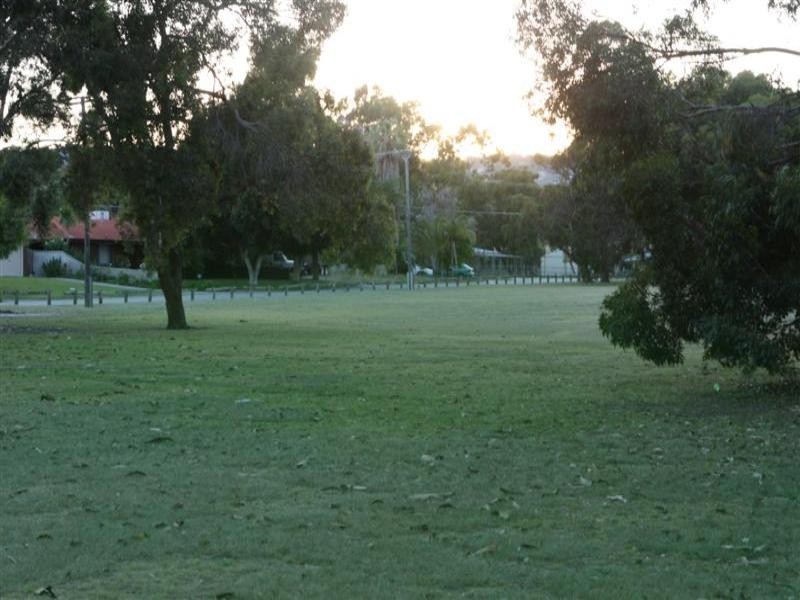 30 Juniper Way, Forrestfield WA 6058