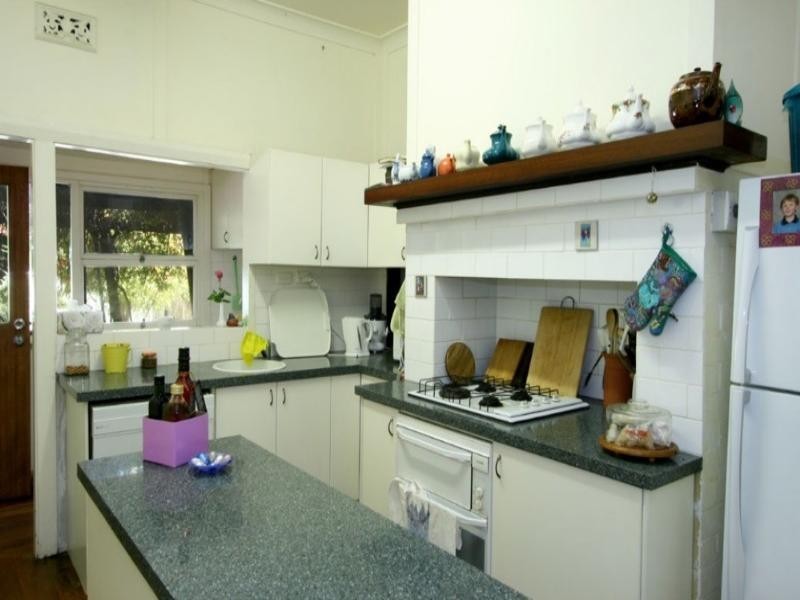 176 Canning Road, Kalamunda WA 6076