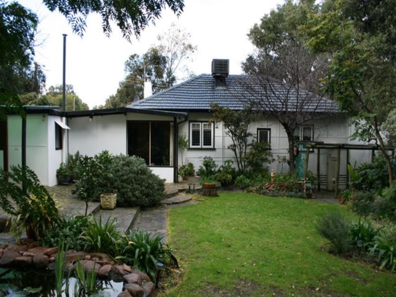 5 Grace Road, Kalamunda WA 6076