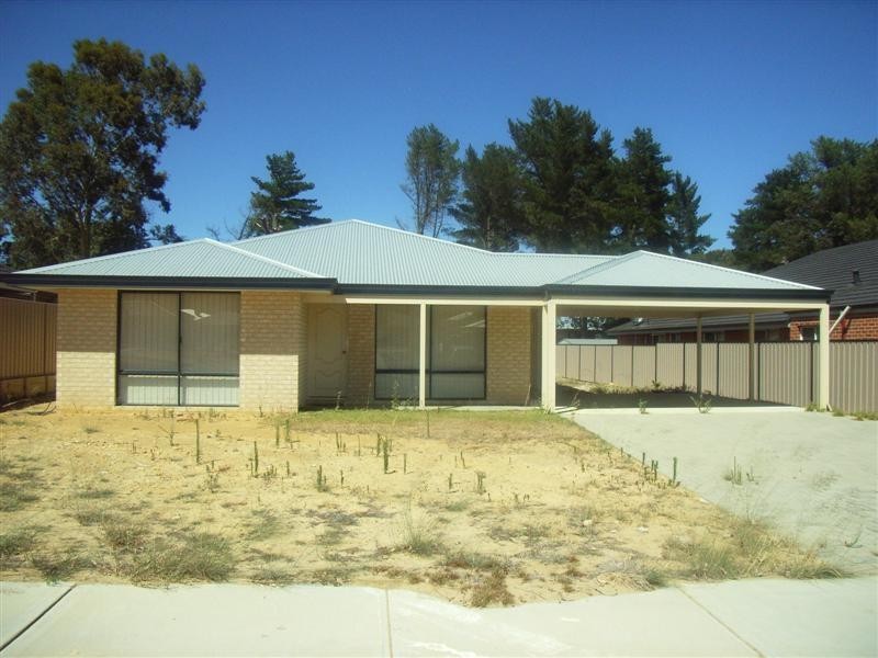 21 Azalea Gardens, Forrestfield WA 6058