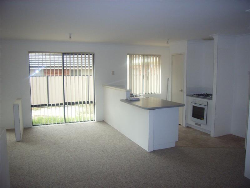 21 Azalea Gardens, Forrestfield WA 6058