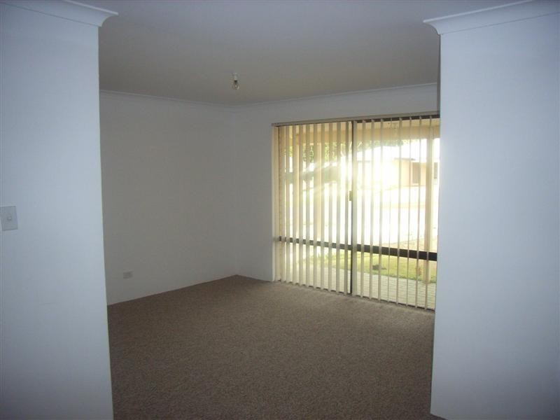 21 Azalea Gardens, Forrestfield WA 6058