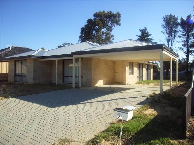 21 Azalea Gardens, Forrestfield WA 6058