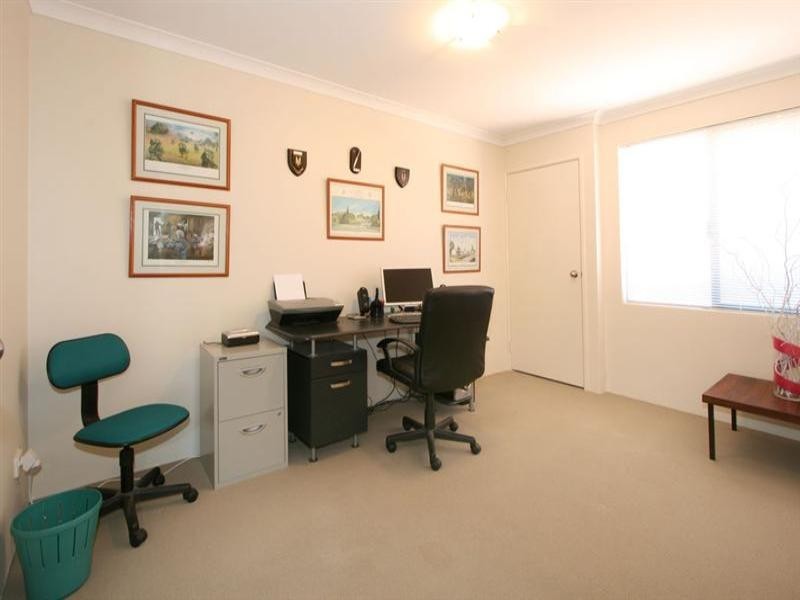 12 Thirlmere Way, High Wycombe WA 6057