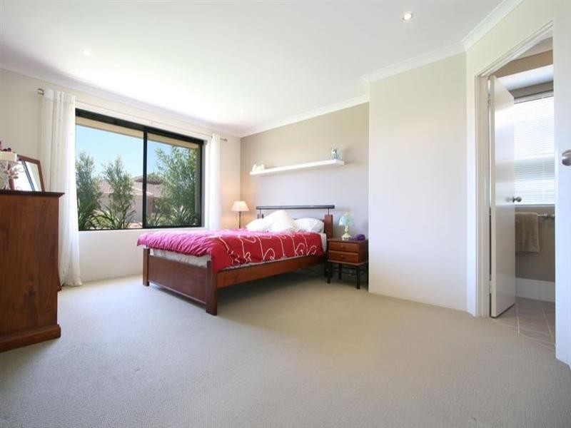 12 Thirlmere Way, High Wycombe WA 6057