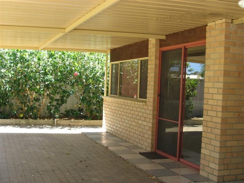 6 Wycombe Road, High Wycombe WA 6057