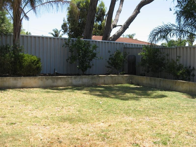 6 Wycombe Road, High Wycombe WA 6057