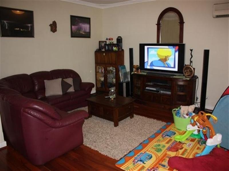 4 Charles Street, Maida Vale WA 6057