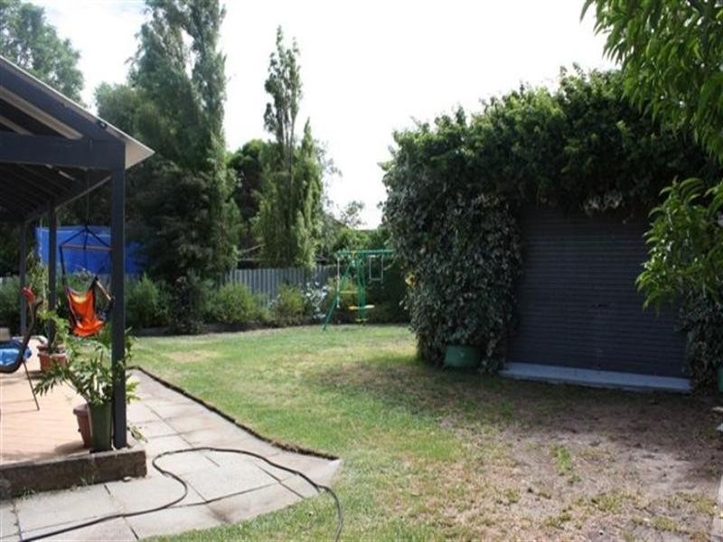 4 Charles Street, Maida Vale WA 6057