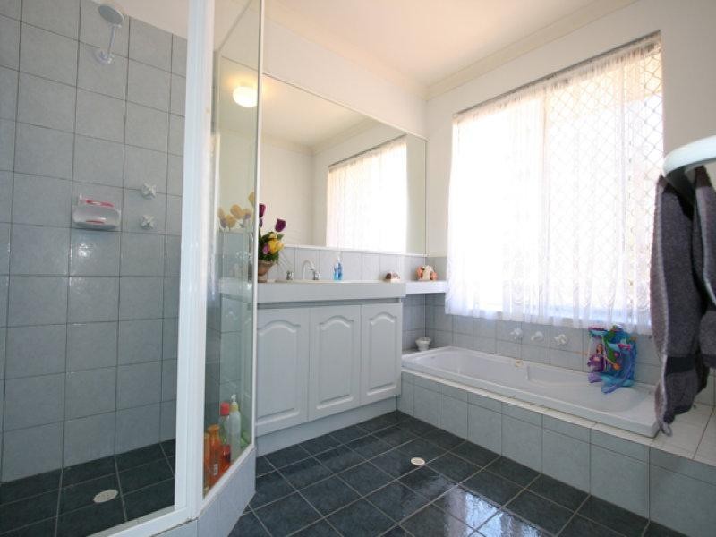 114 John Farrant Drive, Gooseberry Hill WA 6076