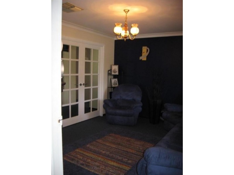 135 Newburn Road, High Wycombe WA 6057