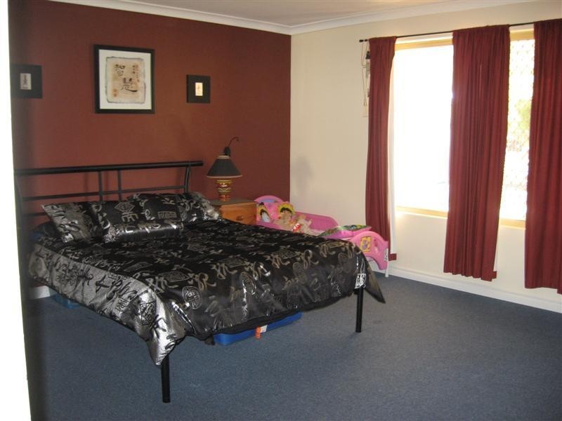 135 Newburn Road, High Wycombe WA 6057