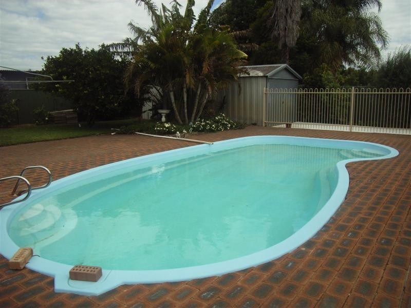 24 Newburn Road, High Wycombe WA 6057