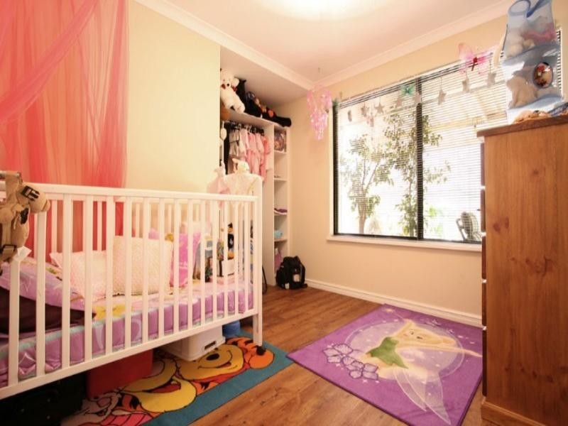 13 Myerson Crescent, Maida Vale WA 6057