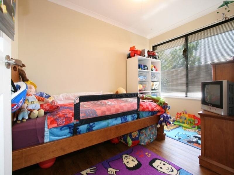 13 Myerson Crescent, Maida Vale WA 6057