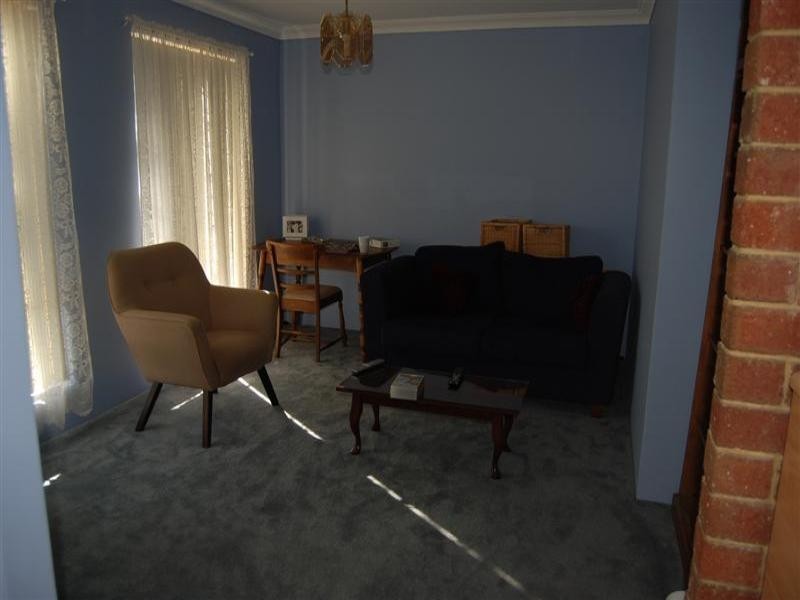 2 Eagle Court, High Wycombe WA 6057