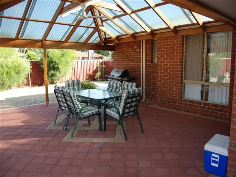 2 Eagle Court, High Wycombe WA 6057