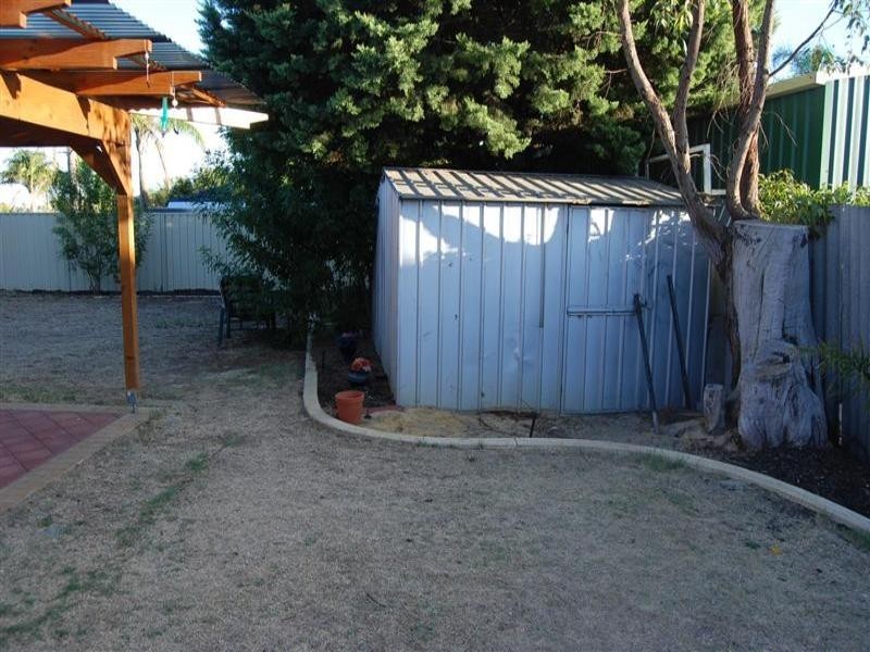 2 Eagle Court, High Wycombe WA 6057