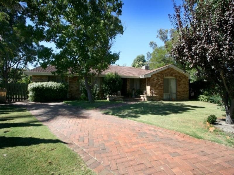 9 Harrier Court, High Wycombe WA 6057