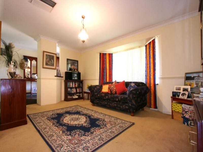 9 Harrier Court, High Wycombe WA 6057