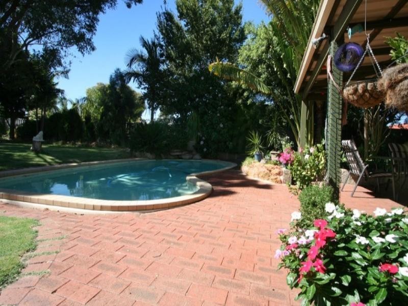 9 Harrier Court, High Wycombe WA 6057