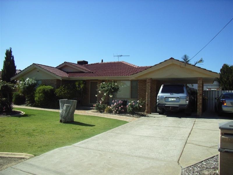 128 Newburn Road, High Wycombe WA 6057