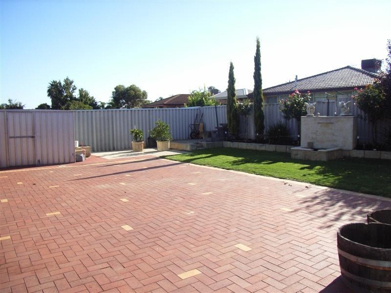 128 Newburn Road, High Wycombe WA 6057