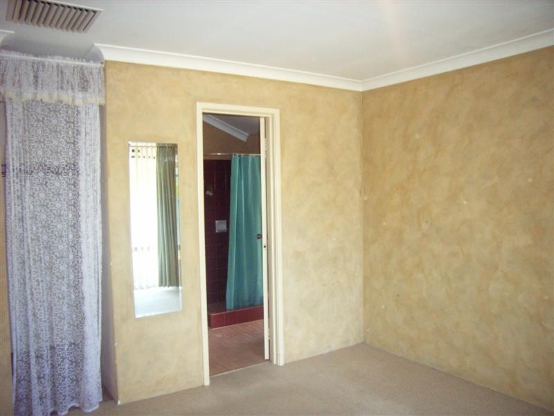 140 Newburn Road, High Wycombe WA 6057