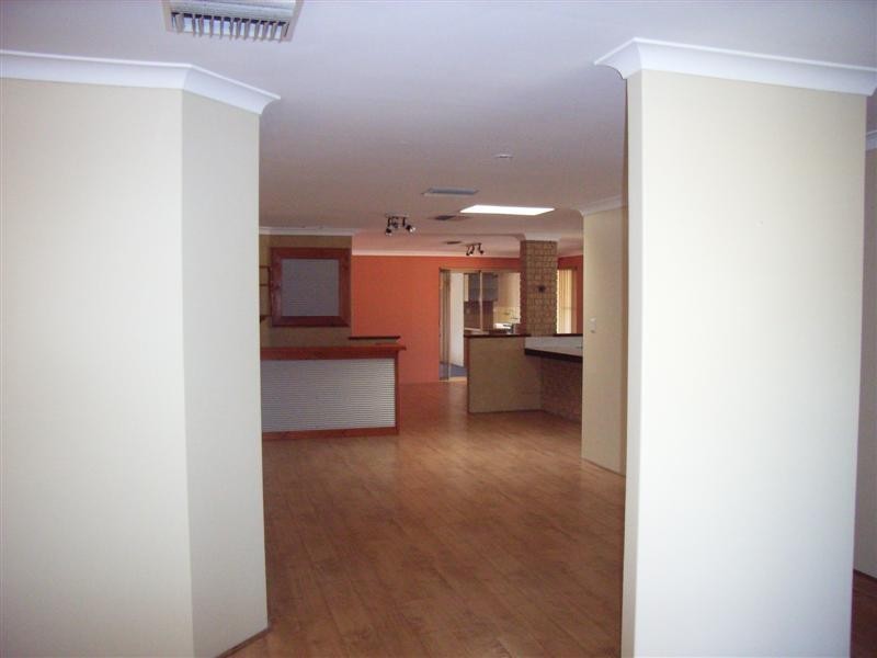 140 Newburn Road, High Wycombe WA 6057