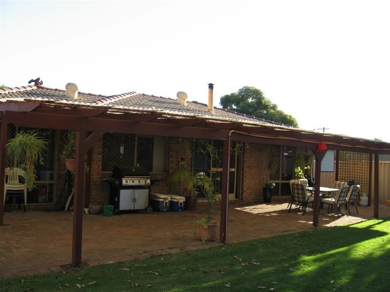 15 Jennings Road, High Wycombe WA 6057