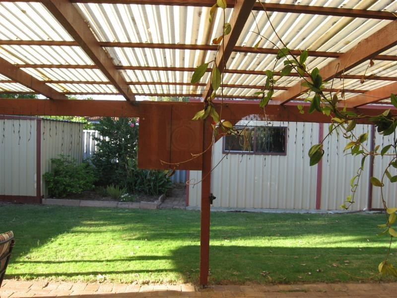 15 Jennings Road, High Wycombe WA 6057