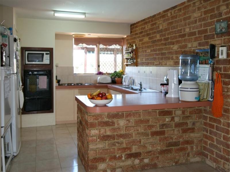 16 Falcon Court, High Wycombe WA 6057