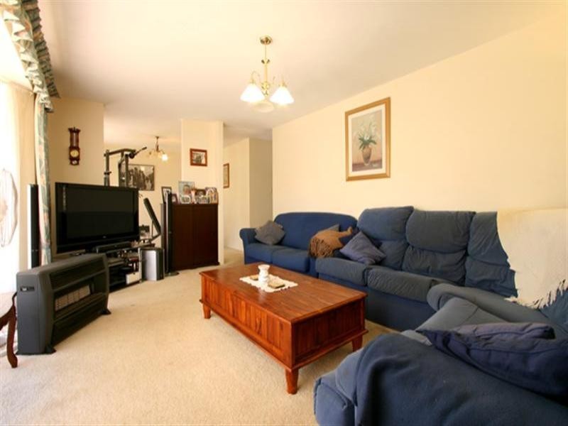 16 Falcon Court, High Wycombe WA 6057