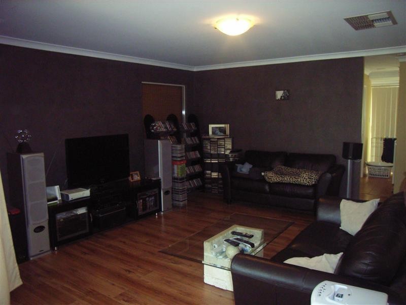 15 Fleet Circle, High Wycombe WA 6057