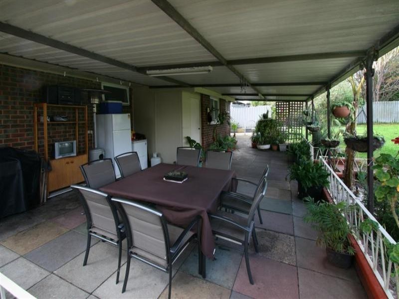 3 Hoskin Street, Cloverdale WA 6105