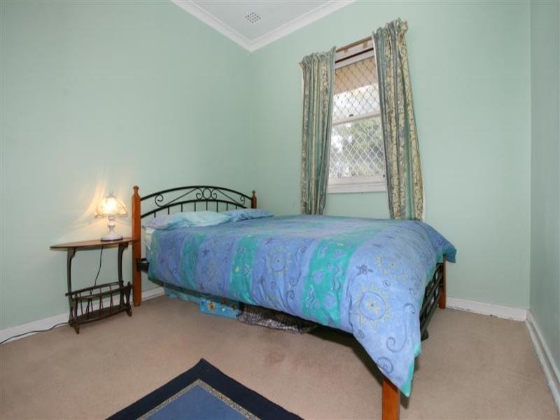 3 Hoskin Street, Cloverdale WA 6105
